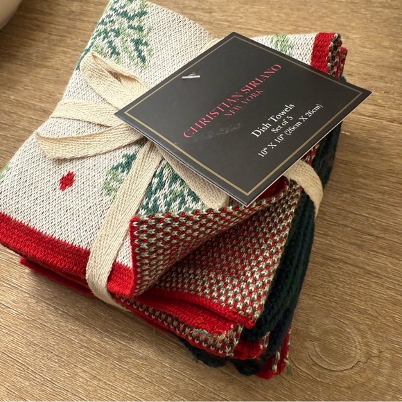 Christian Siriano Other - Christmas Dish Towels Christmas Tree print